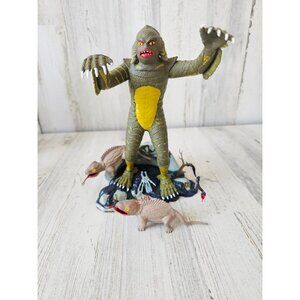 monogram Creature from Blue‎ lagoon 1994 kit 630